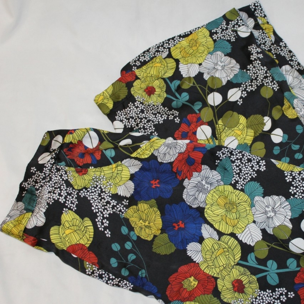 Violet + Claire Silky Floral Wide Leg Pants
